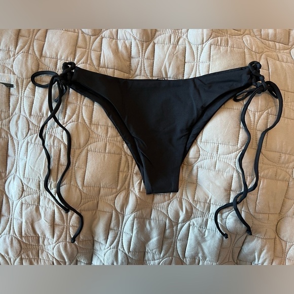 Tavik Bebe Mini Bikini Bottom in Black NWT - Picture 2 of 15